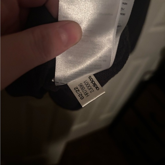 Adidas Originals Black Crewneck Sweatshirt medium/large A00305 - Picture 6 of 7